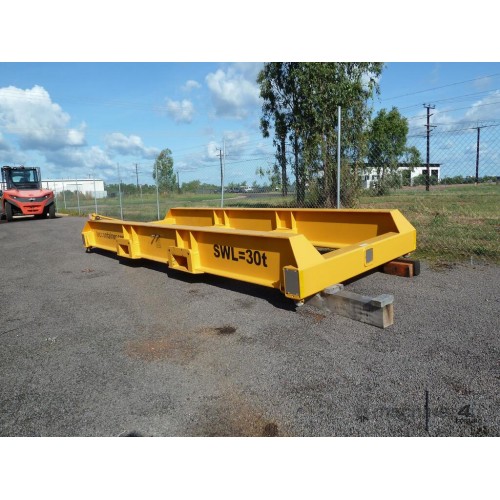 20 ft Top Lift Spreader $15,840 INC GST